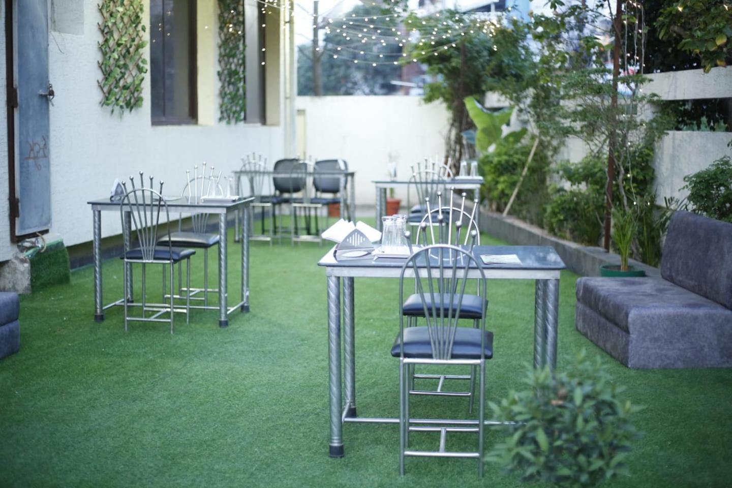 Sandalwood Vibes Bhopal Exterior photo